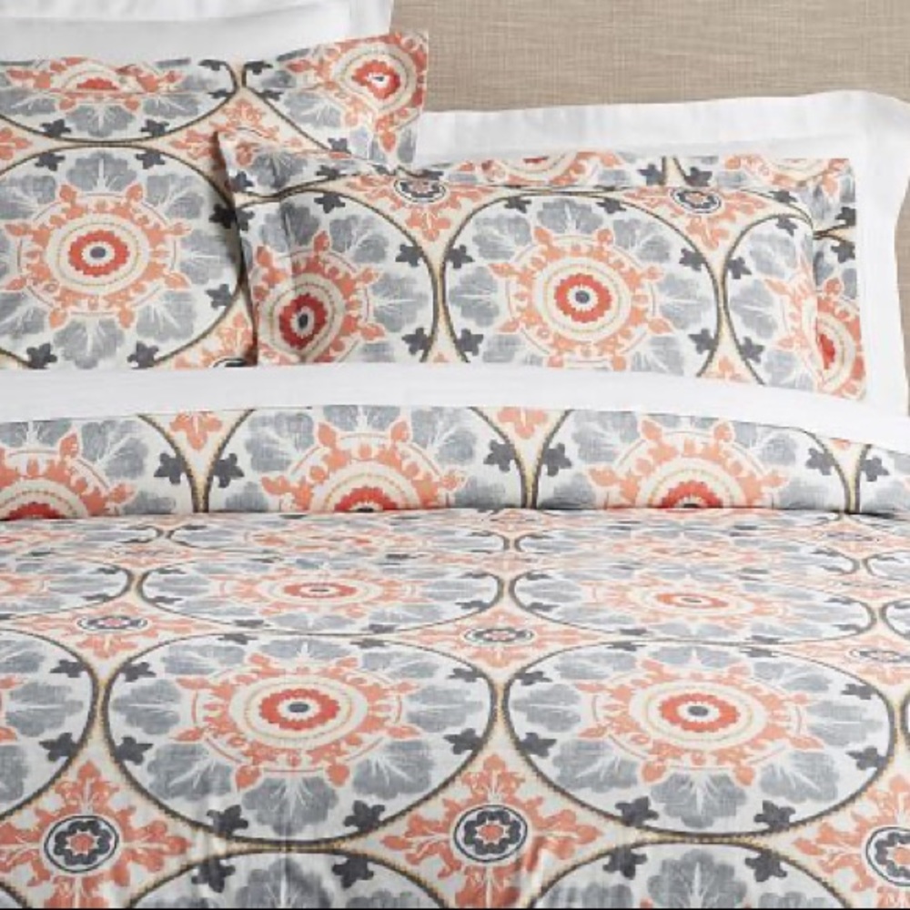 Queen Duvet Cover + 2 Standard Shams